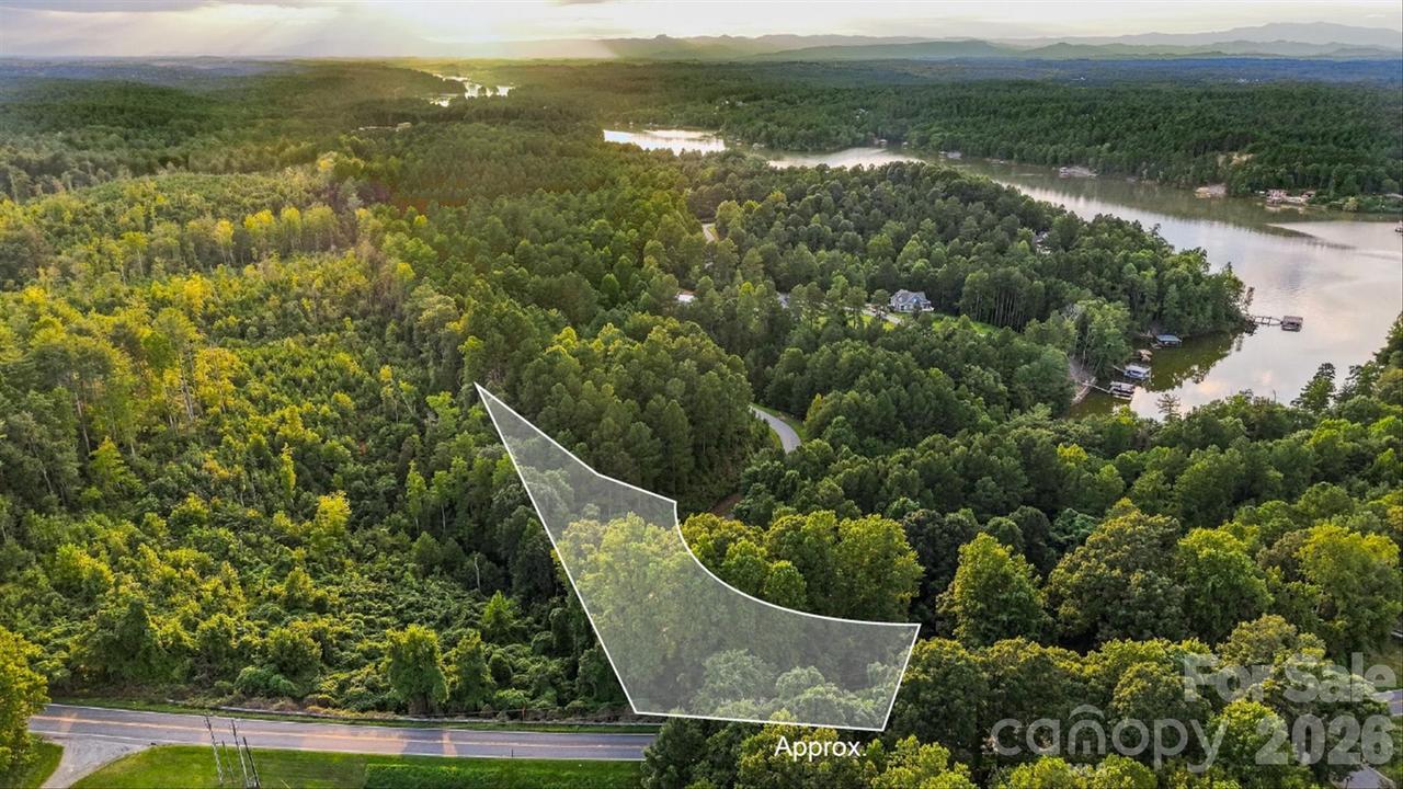 1207 Lake Vista Dr., Valdese, NC 28690