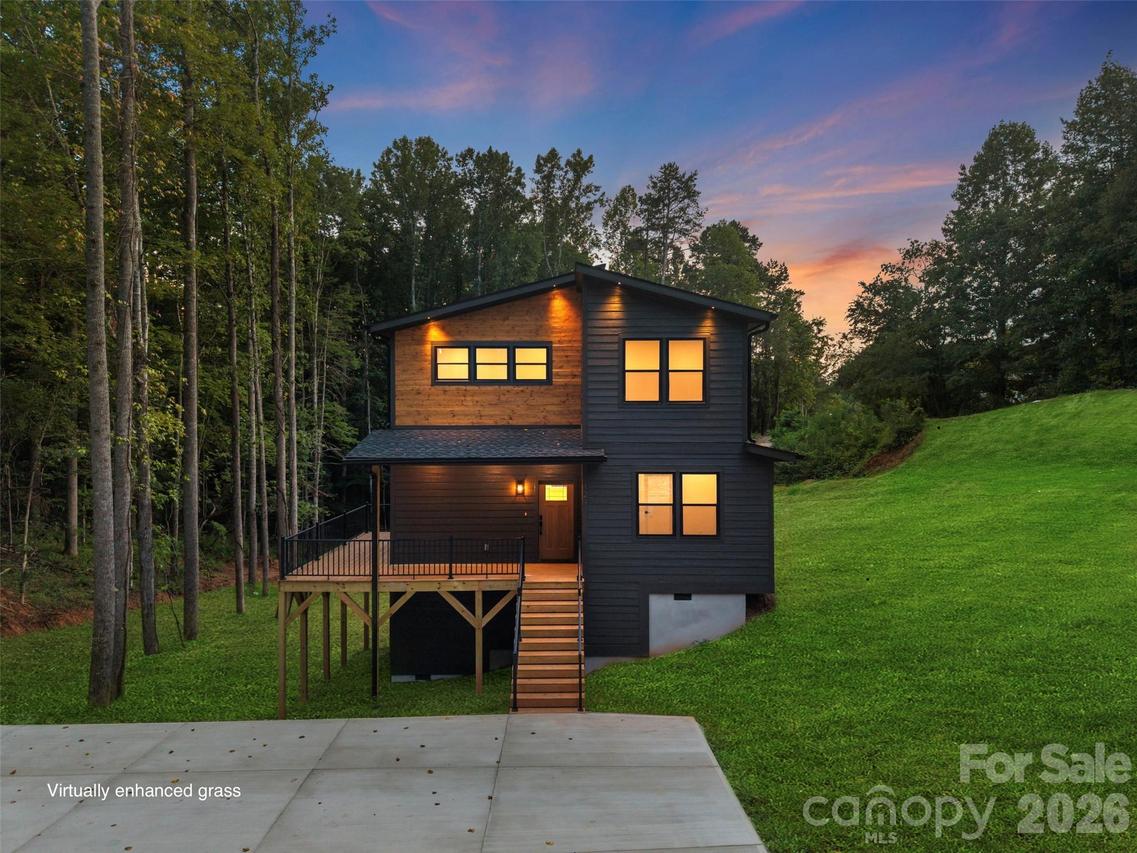 129 Quiet Woods Dr., Leicester, NC 28748