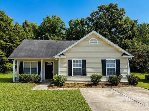 New Homes For Sale This Week That Attend West Charlotte High School: August 21st to August 27th
