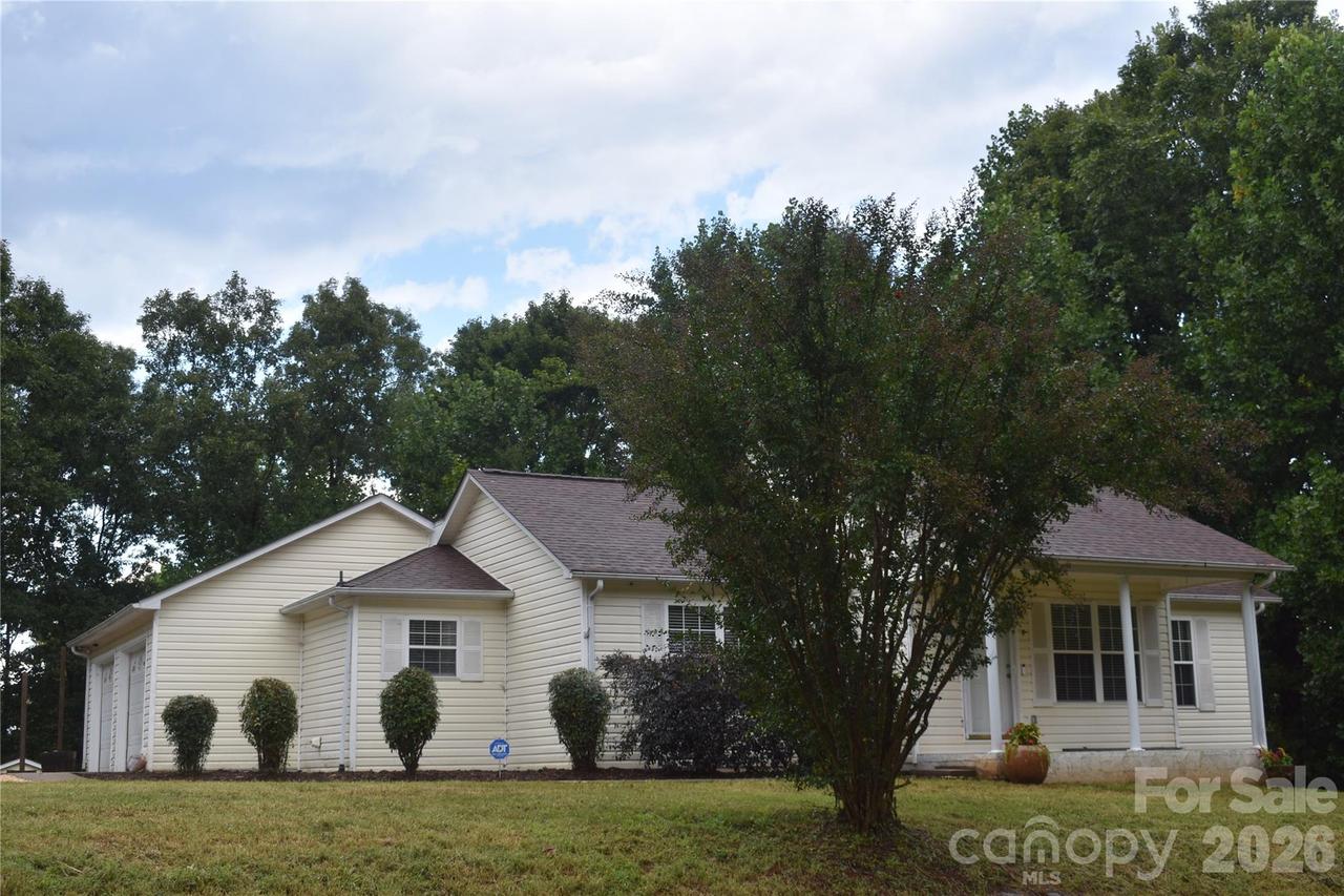 26 Chipmunk Ridge, Marion, NC 28752