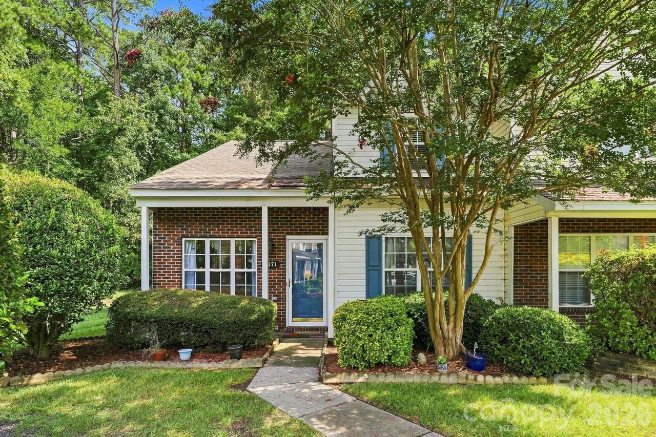 10171 Reindeer Way Ln., Charlotte, NC 28216