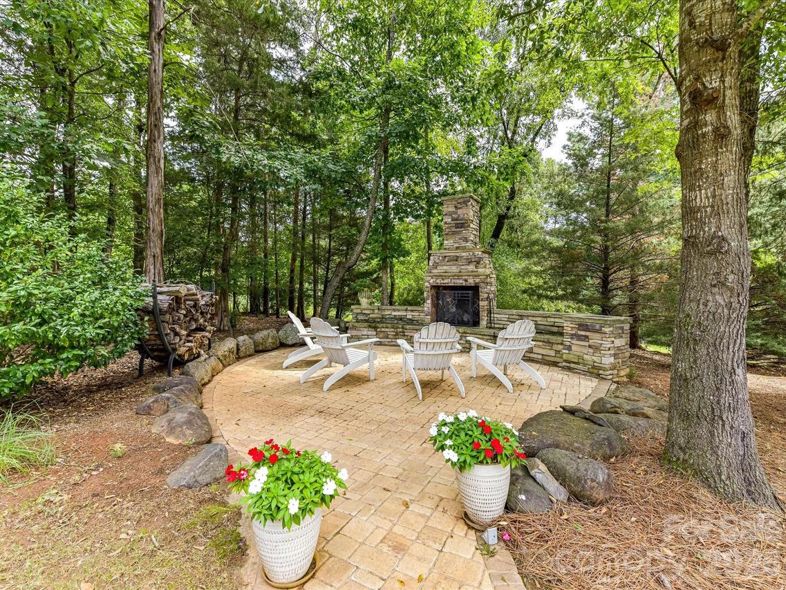 12323 Cherrybark Ln., Charlotte, NC 28278