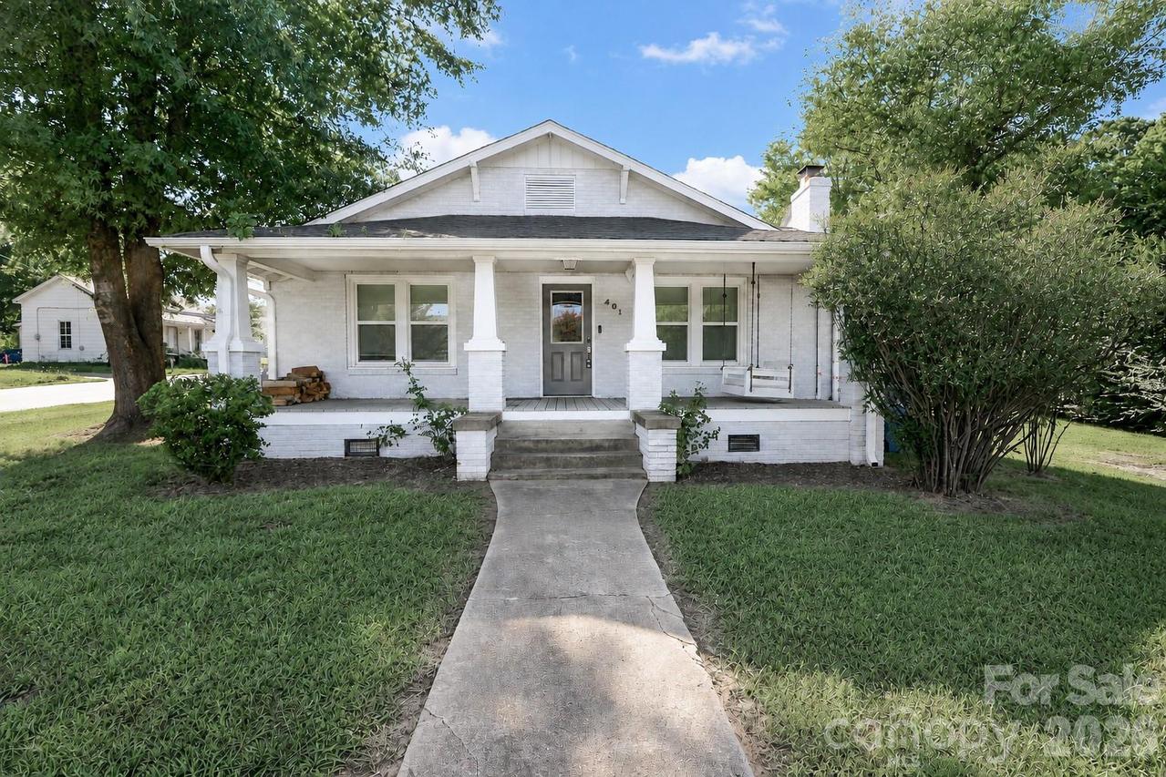 401 N Oakland Ave., Statesville, NC 28677