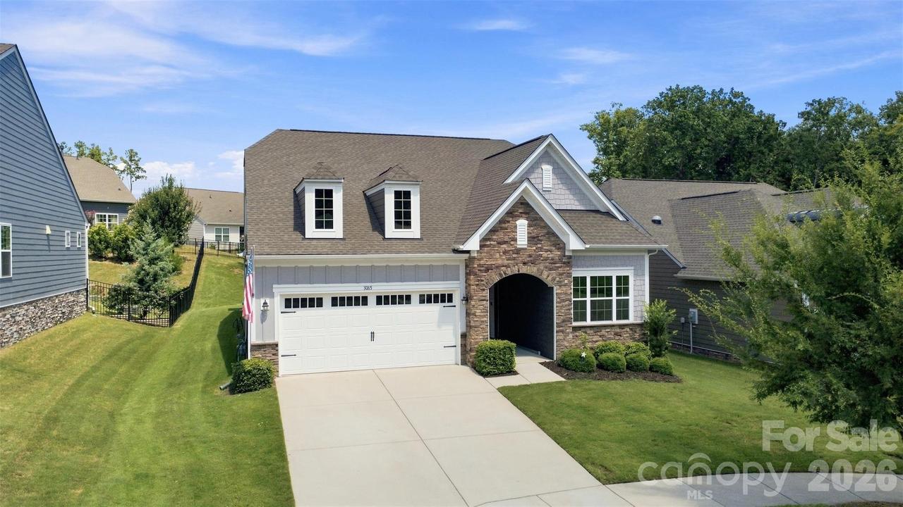 3065 Rosseau Ln., Mount Holly, NC 28120