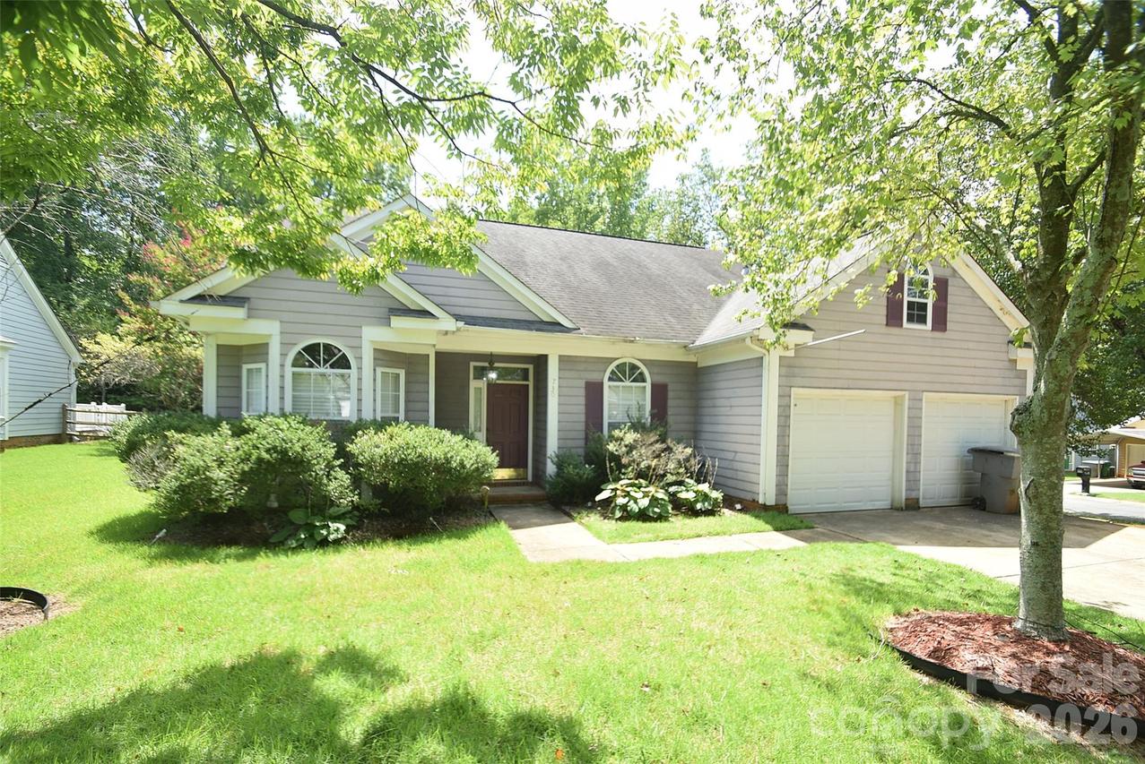 730 Oakbluff Cir., Charlotte, NC 28216