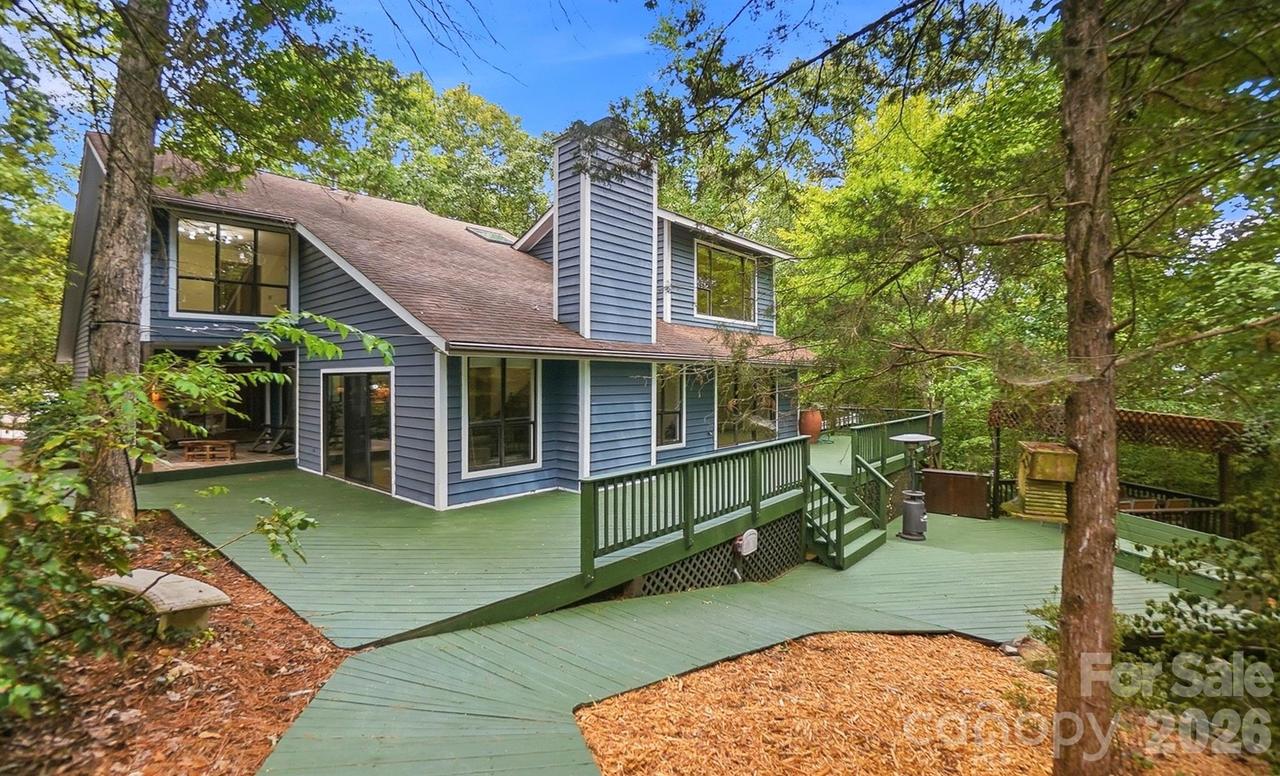 872 Old Bell Rd., Charlotte, NC 28270