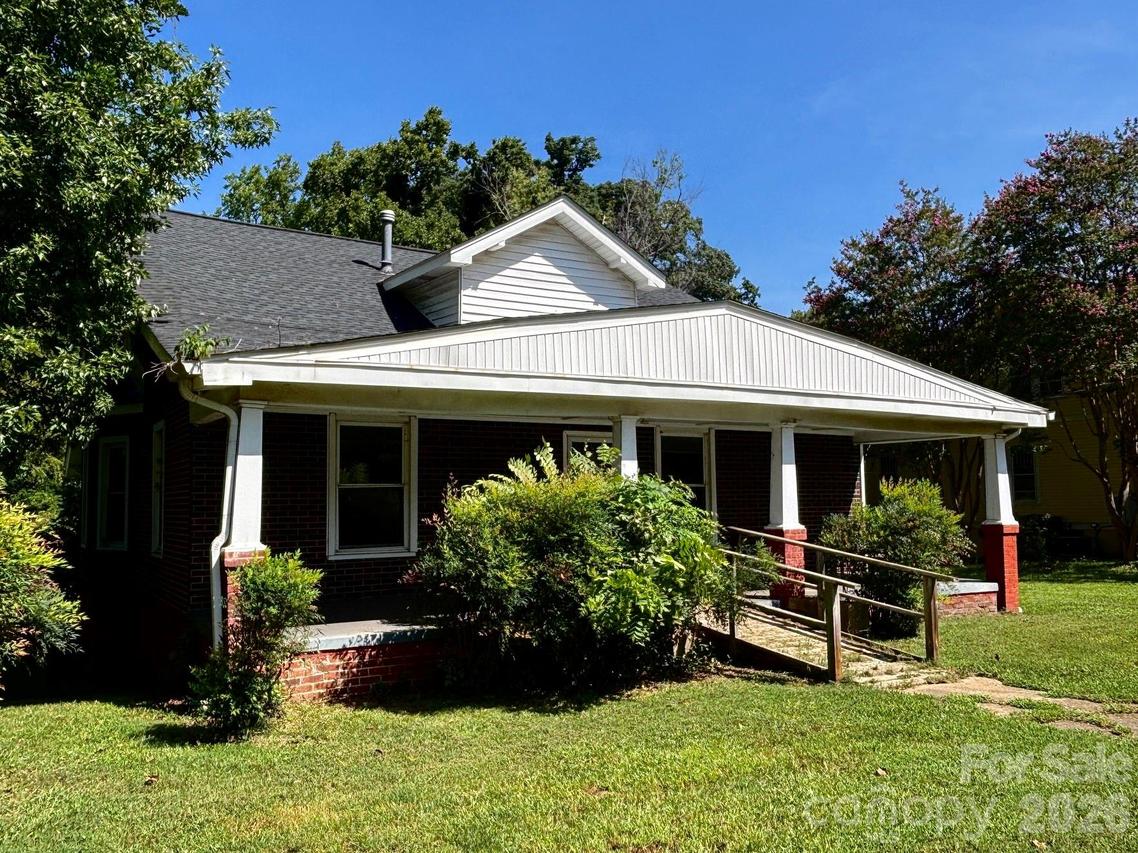 1612 N Main St., Salisbury, NC 28144