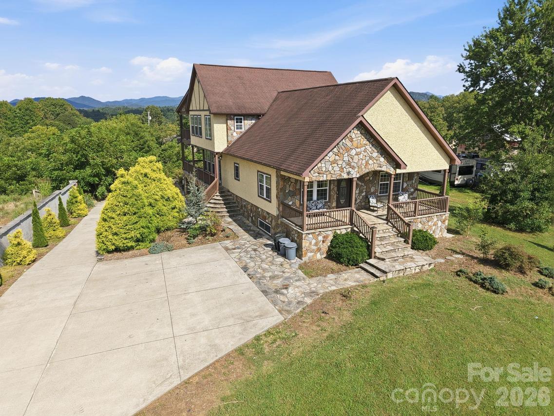 1037 S Main St., Mars Hill, NC 28754