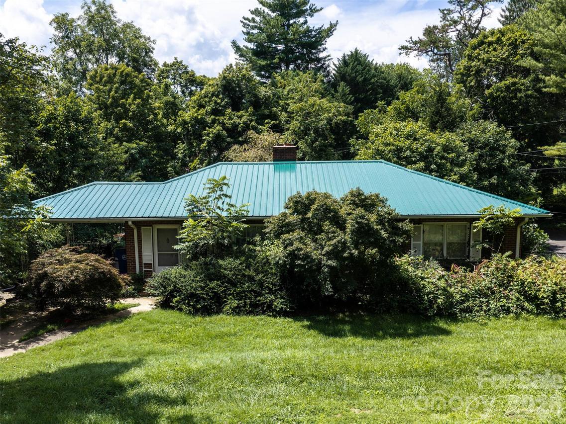 150 Stratford Rd., Asheville, NC 28804