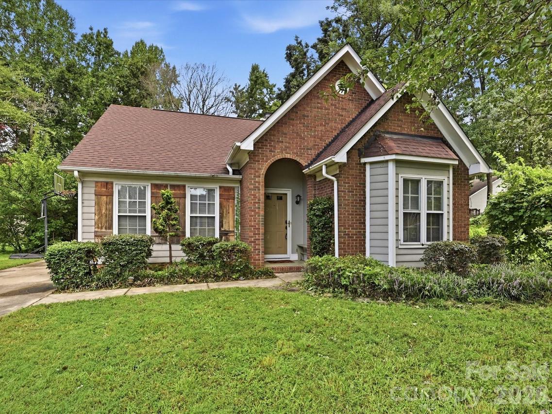 7813 Bridle Ct., Charlotte, NC 28216