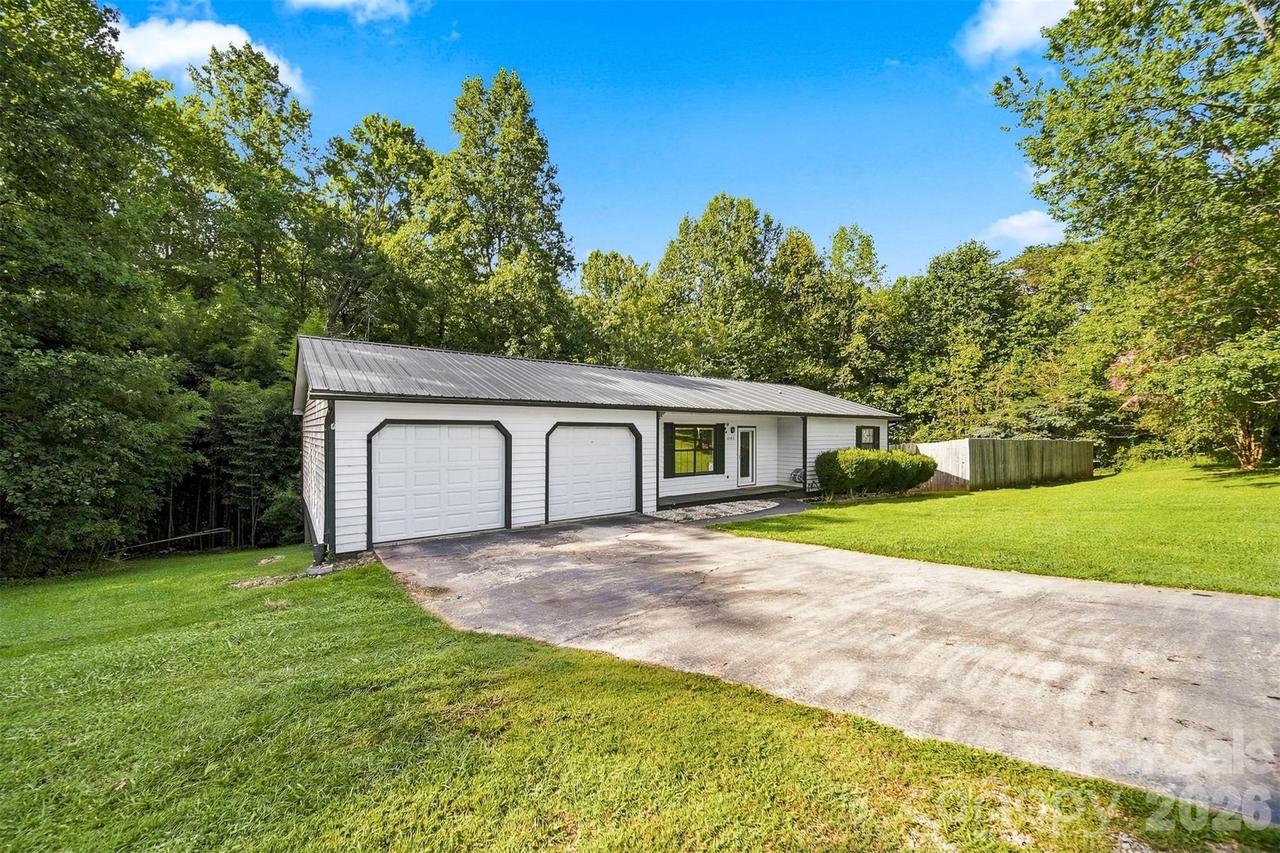 2075 South Fork Dr., Morganton, NC 28655