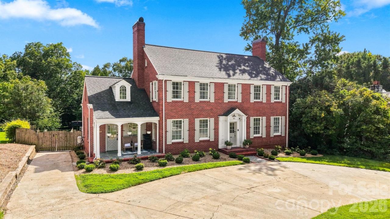 525 2nd Ave., Hickory, NC 28601