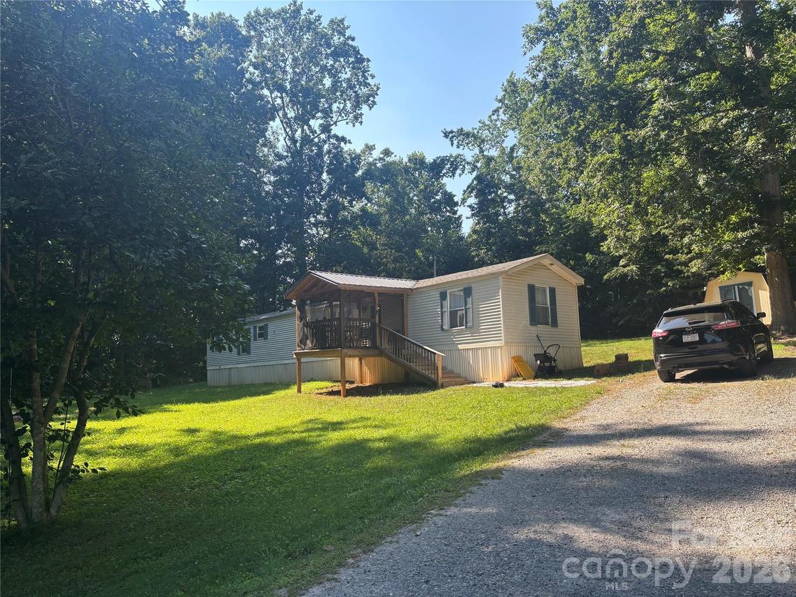 233 Starlight Dr., Lincolnton, NC 28092