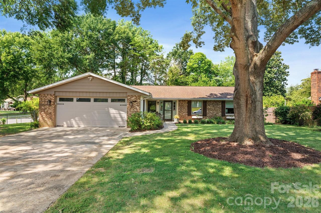 5934 Tillery Dr., Charlotte, NC 28226