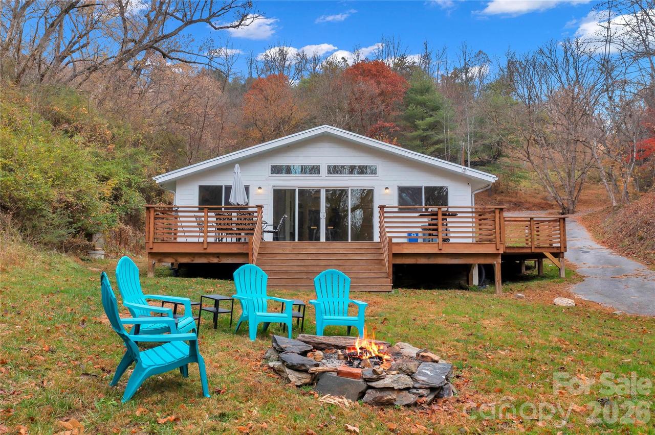 301 Hardwick Branch Rd., Marshall, NC 28753