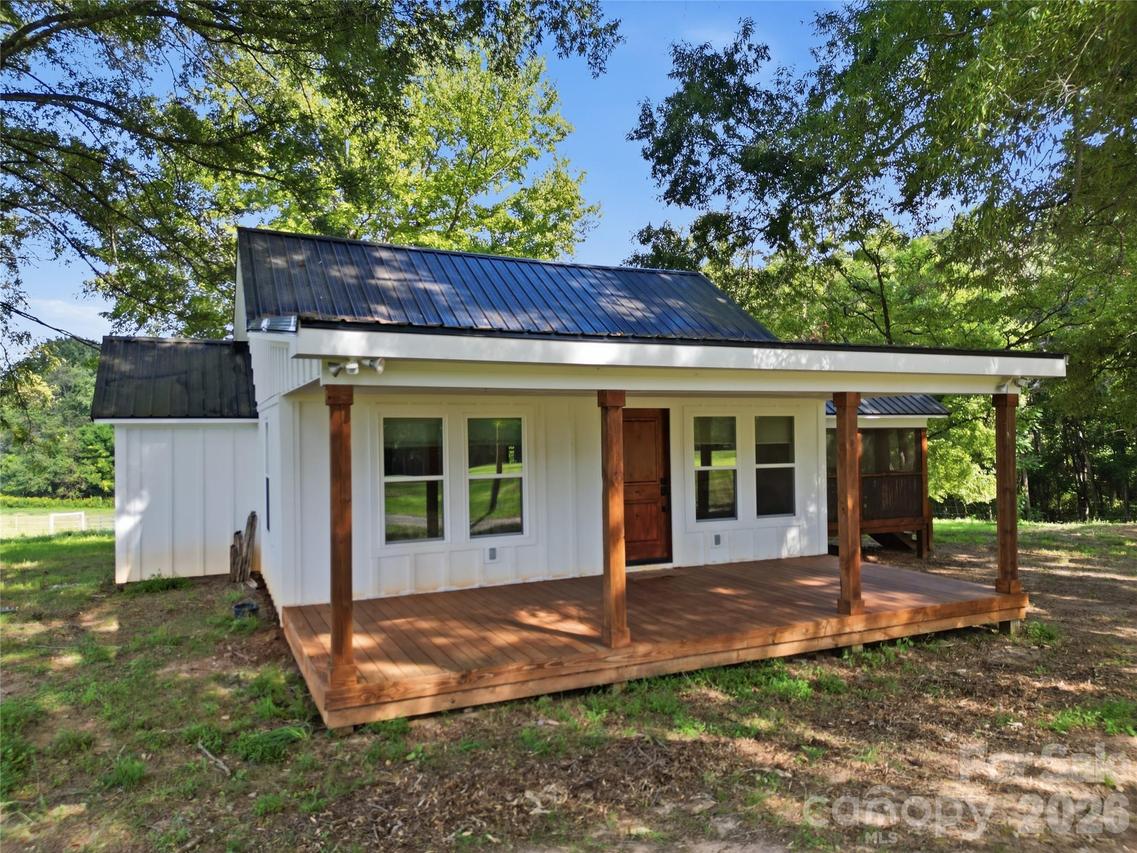 594 Rash Rd., Olin, NC 28660