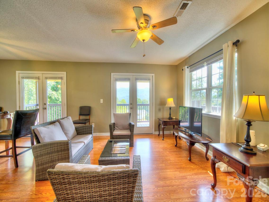 38 Country Ln. #33, Franklin, NC 28734