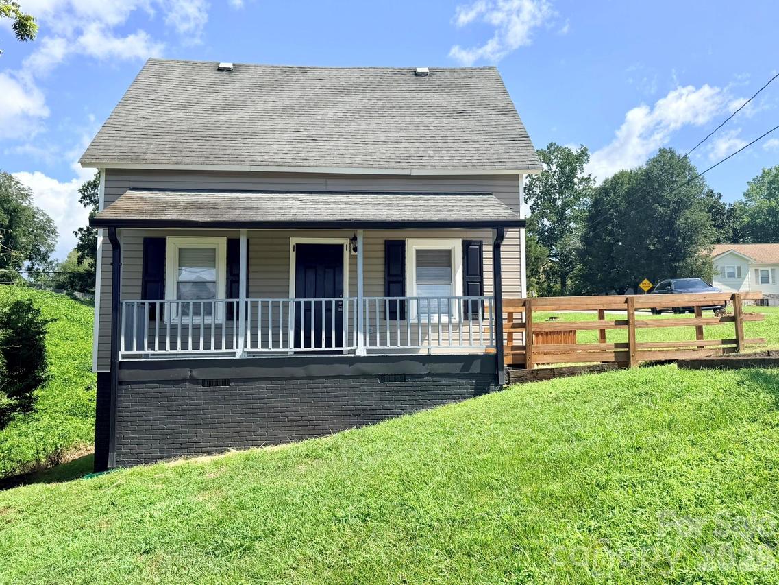301 Magnolia St., Granite Falls, NC 28630