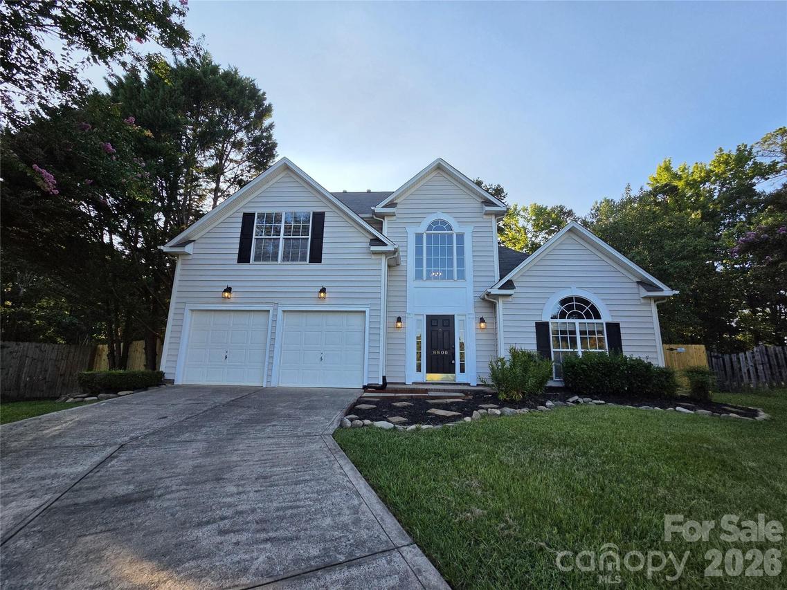 8800 Cavonnier Ln., Charlotte, NC 28216