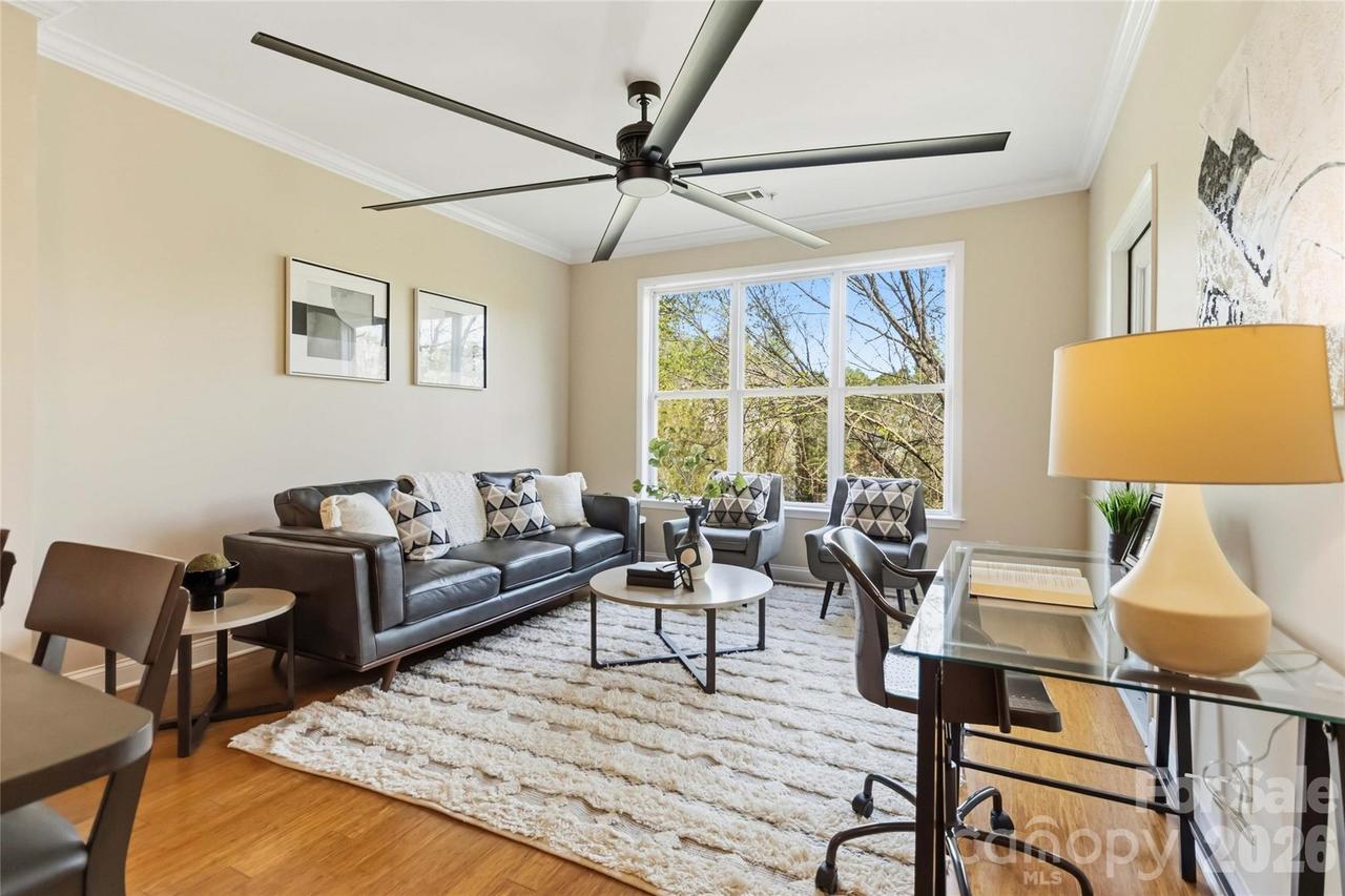 1000 E Woodlawn Rd. #314, Charlotte, NC 28209