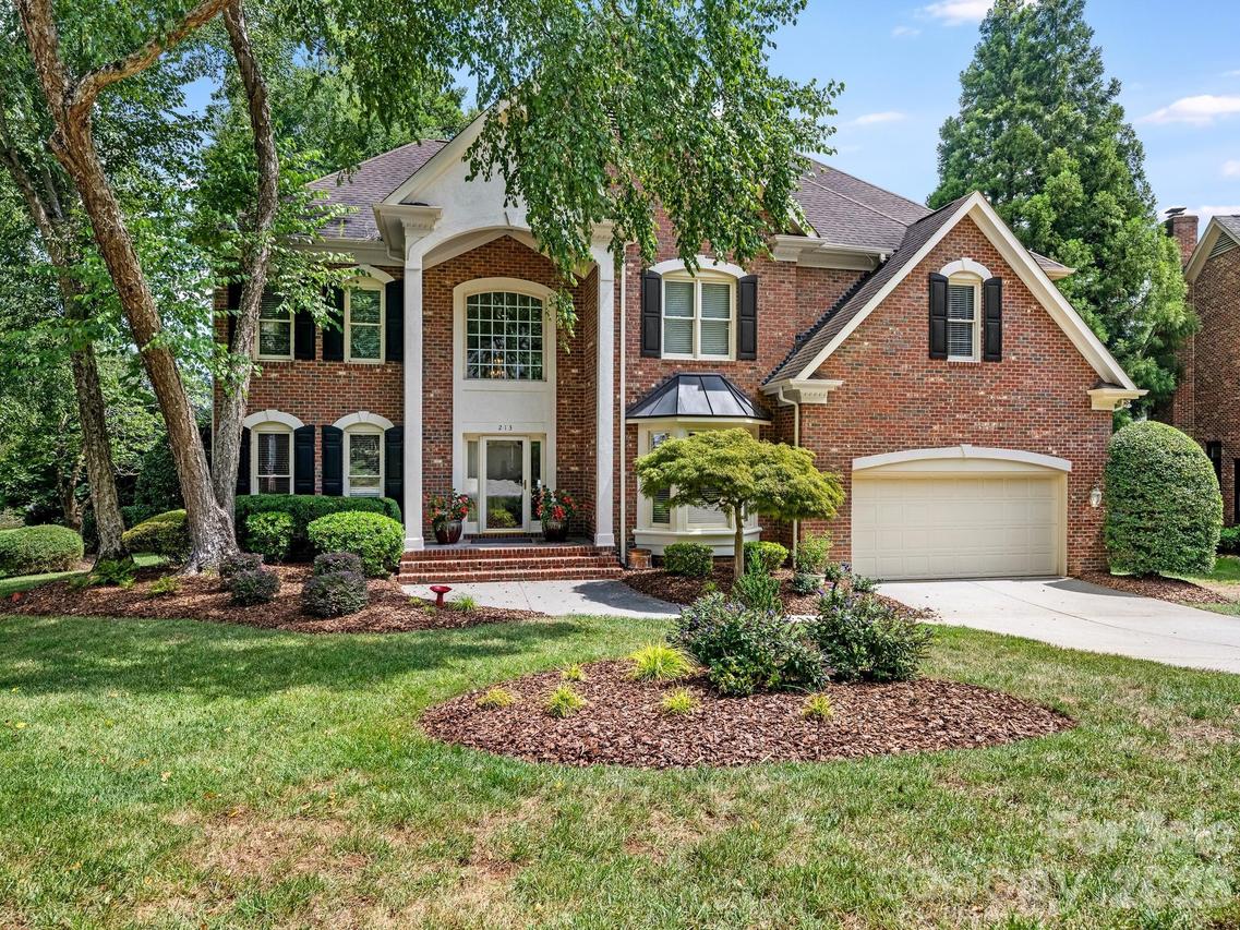 213 Summermore Dr., Charlotte, NC 28270