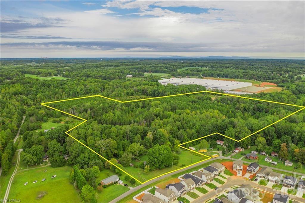 737 Joyce Cir., High Point, NC 27265