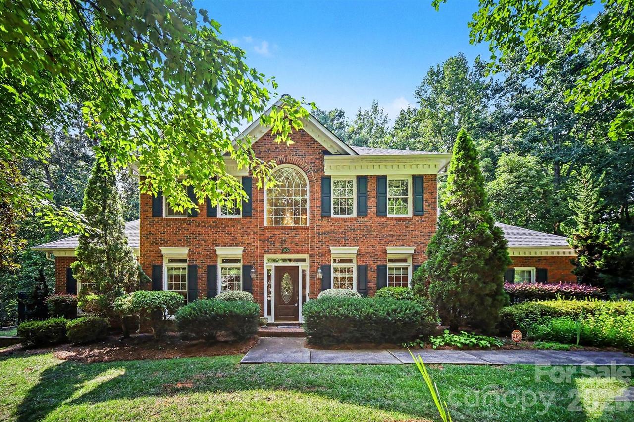 8805 Crosstimbers Dr., Charlotte, NC 28215