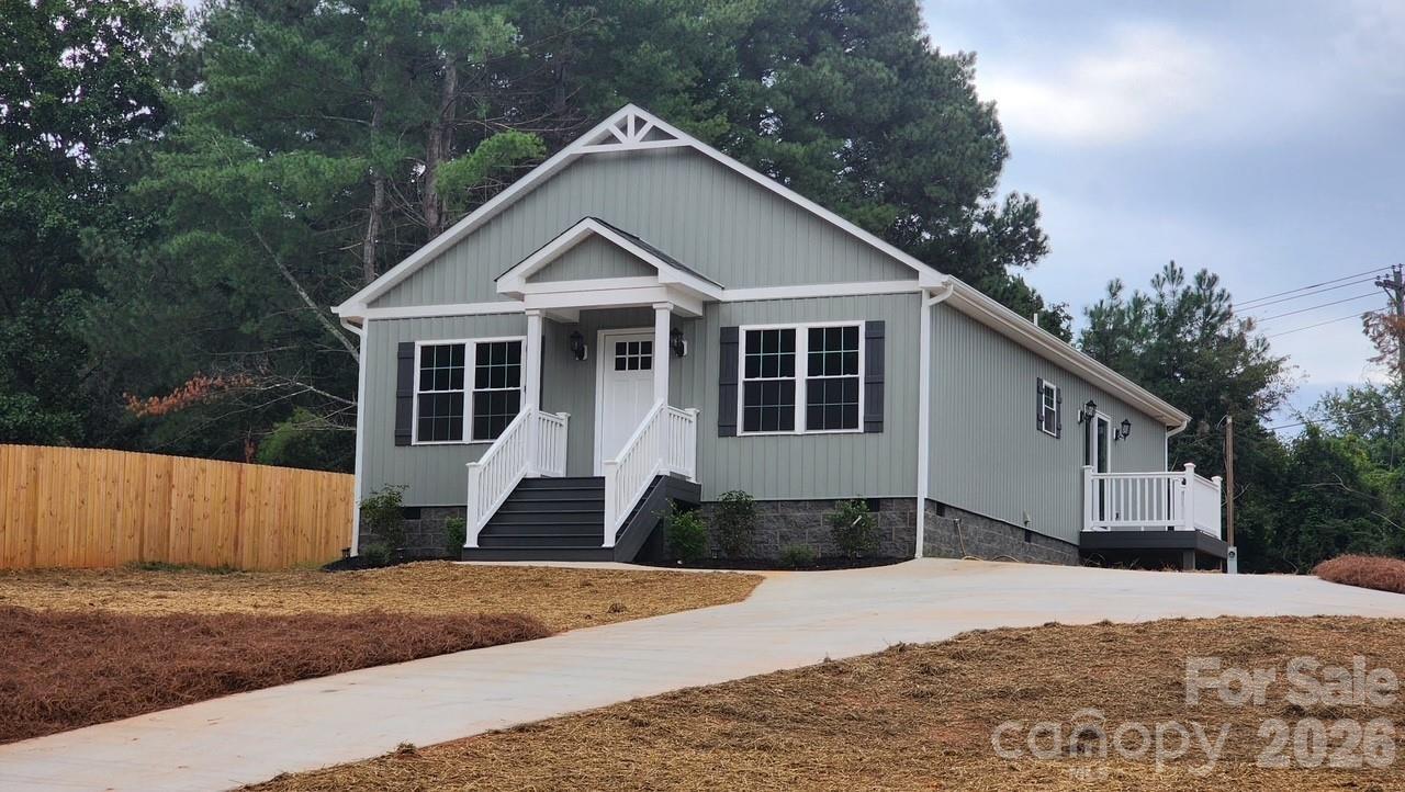 405 Falls Ave., Granite Falls, NC 28630