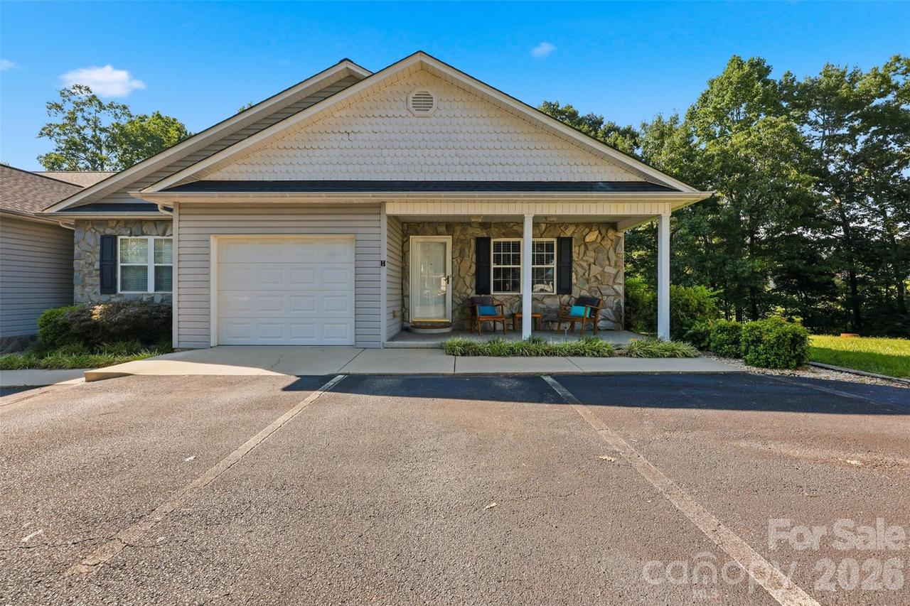 351 School Dr., Taylorsville, NC 28681