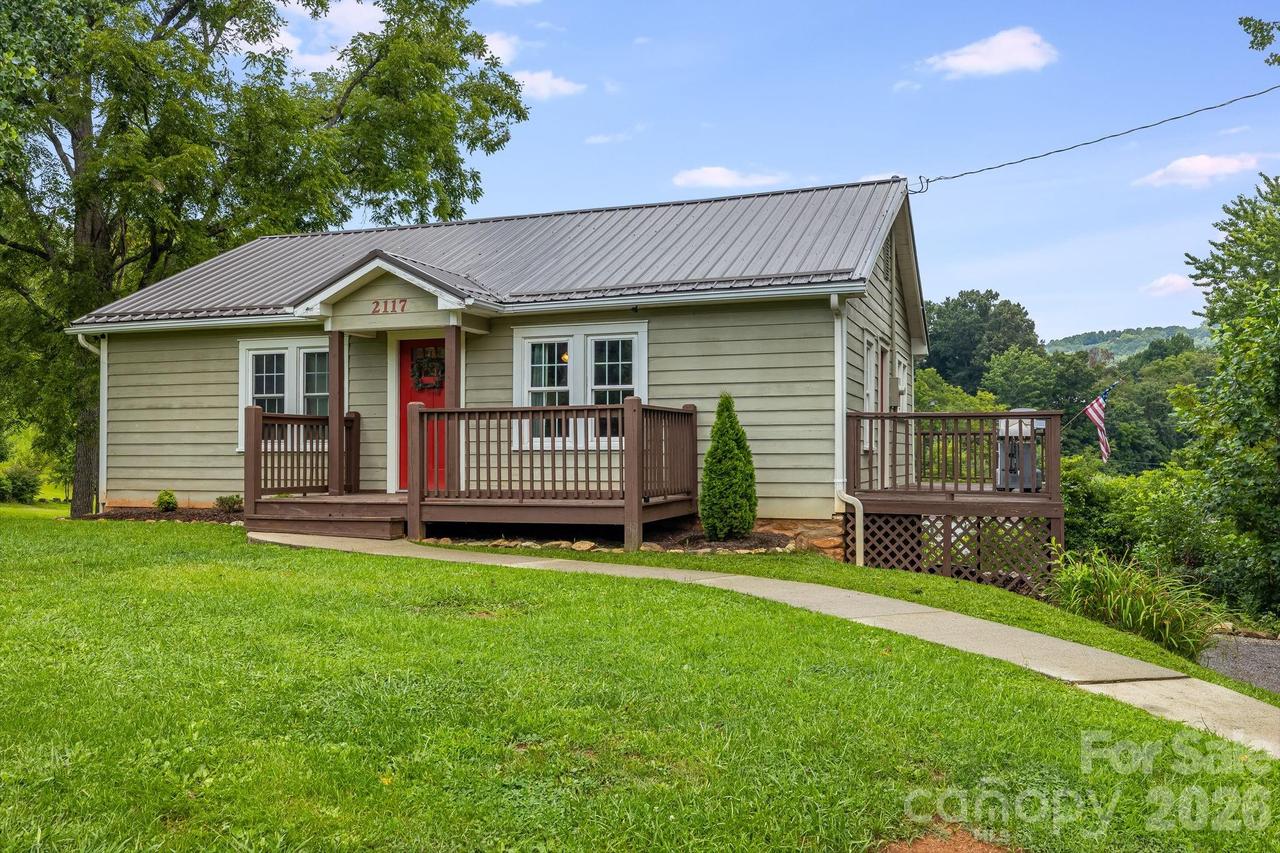 2117 Old Clyde Rd., Clyde, NC 28721