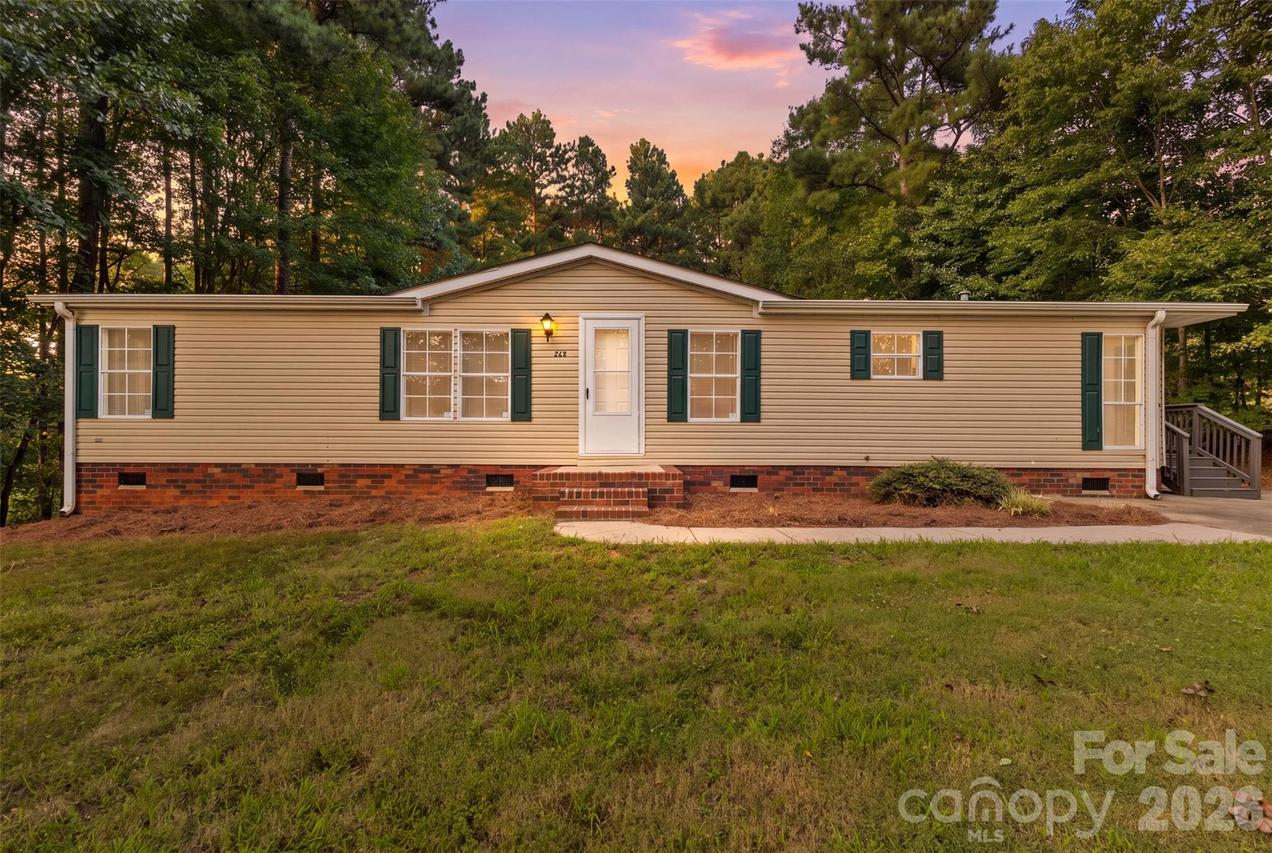 223 Ridge Creek Dr., Troutman, NC 28166