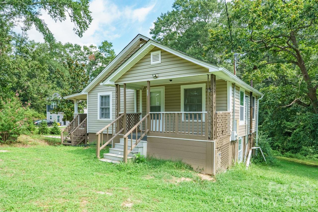 1028 East Dr., Gastonia, NC 28052