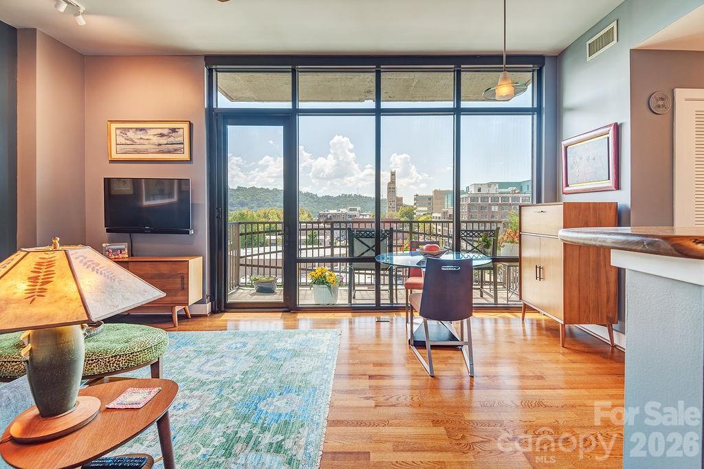 60 N Market St. #702, Asheville, NC 28801