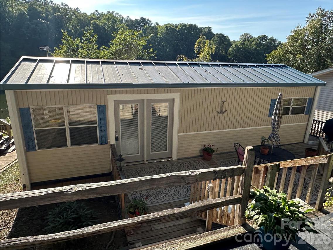 135 Clubhouse Drive Extension, New London, NC 28127