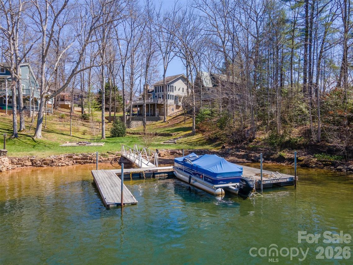 82 Avisco Rd., Robbinsville, NC 28771
