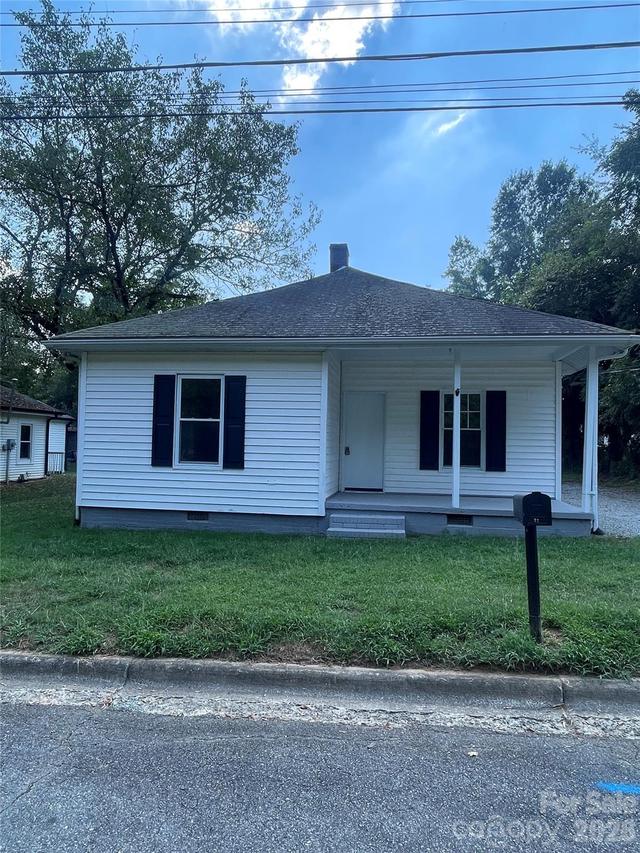 72 Spencer Ave., Mooresville, NC 28115