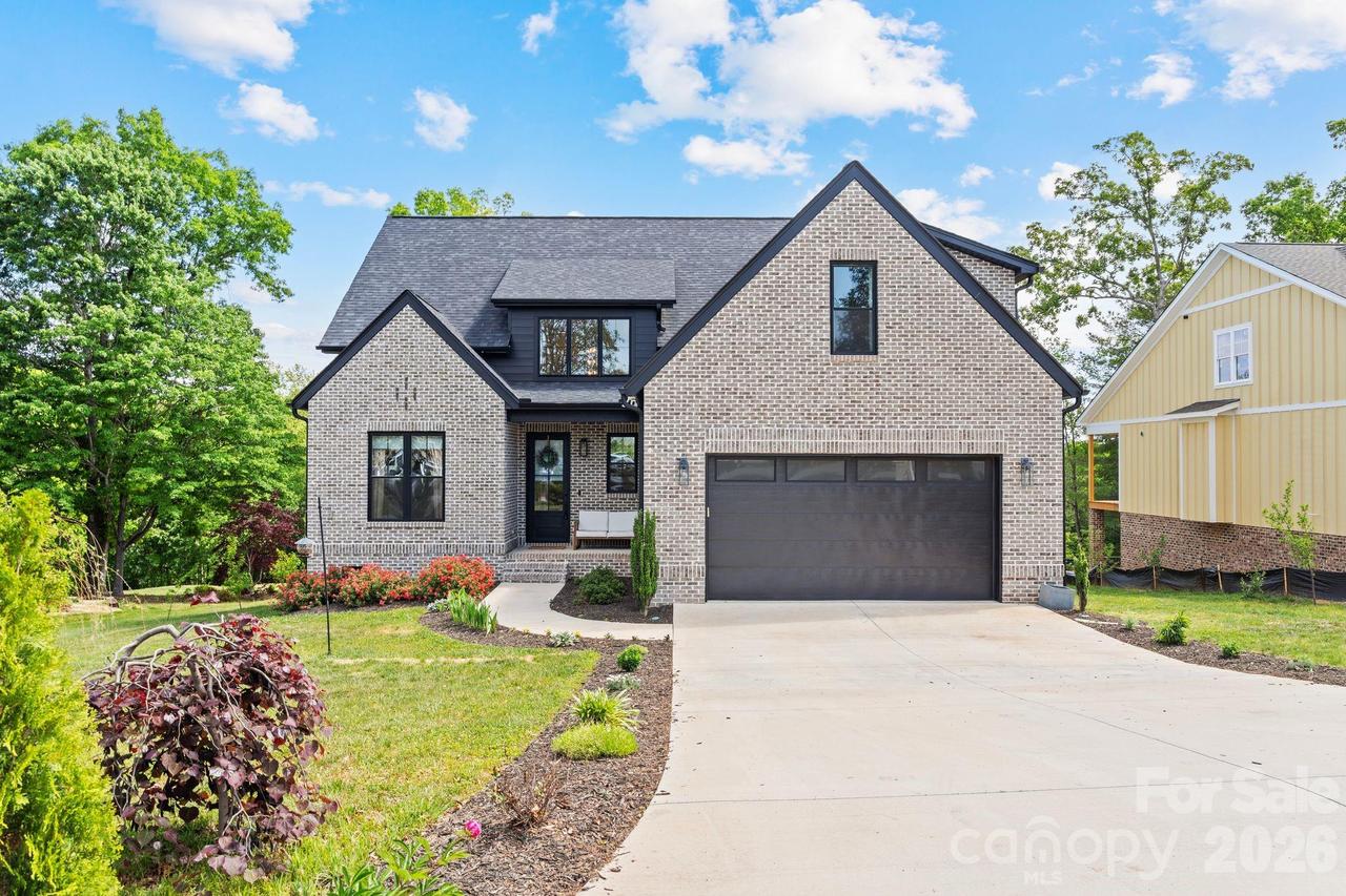 1116 Players Ridge Rd., Hickory, NC 28601