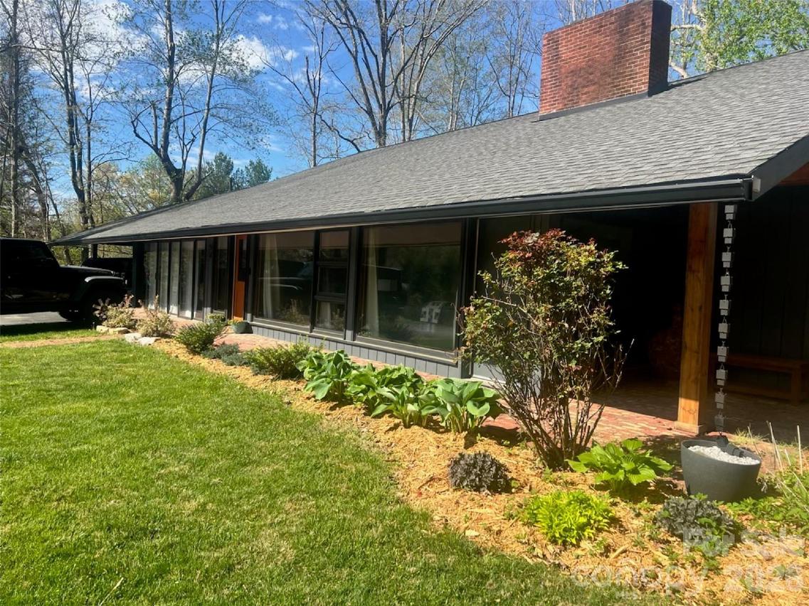 57 Crestridge Dr., Waynesville, NC 28785
