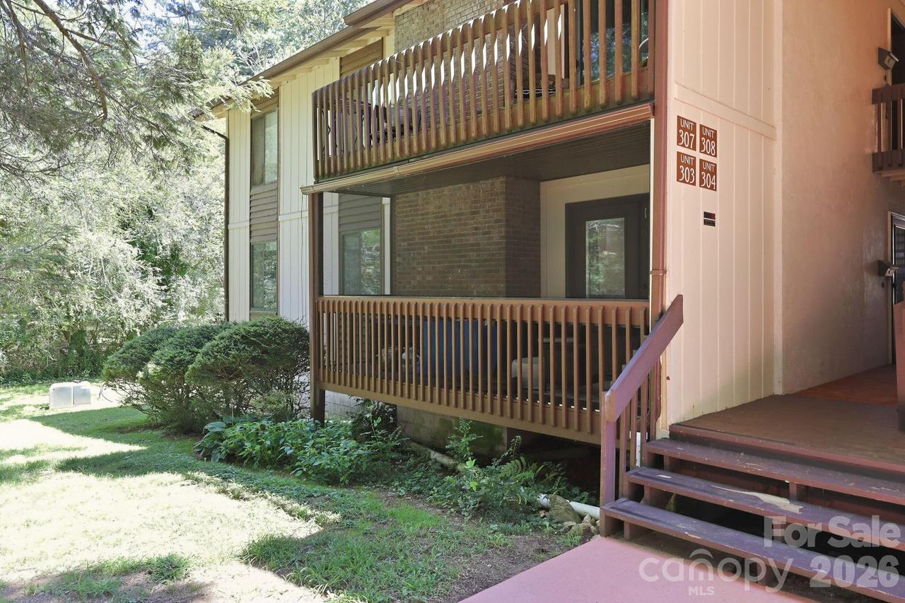 71 Shepard Sq. #303, Brevard, NC 28712