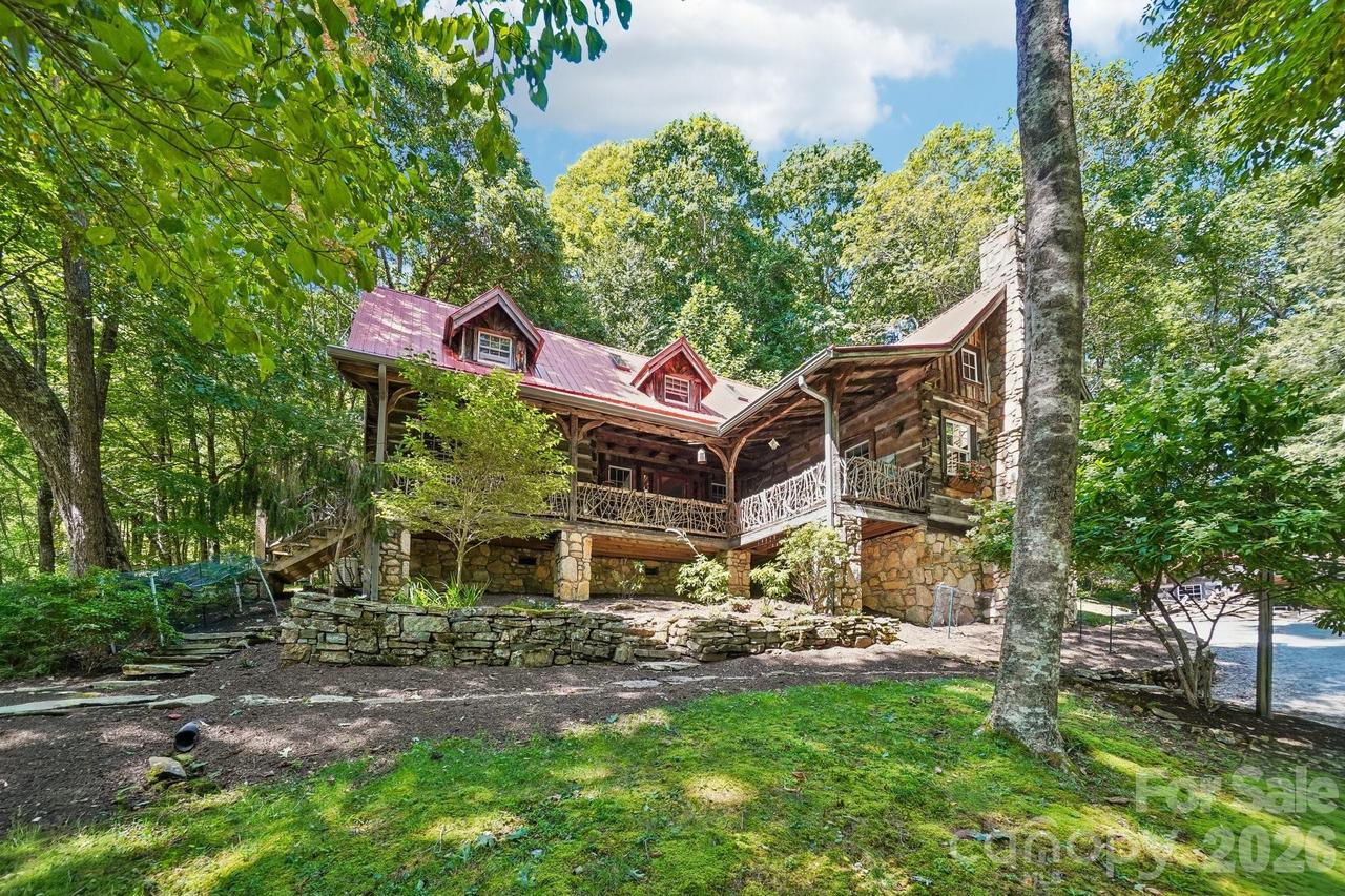 311 Wonderly Ln., Mars Hill, NC 28754