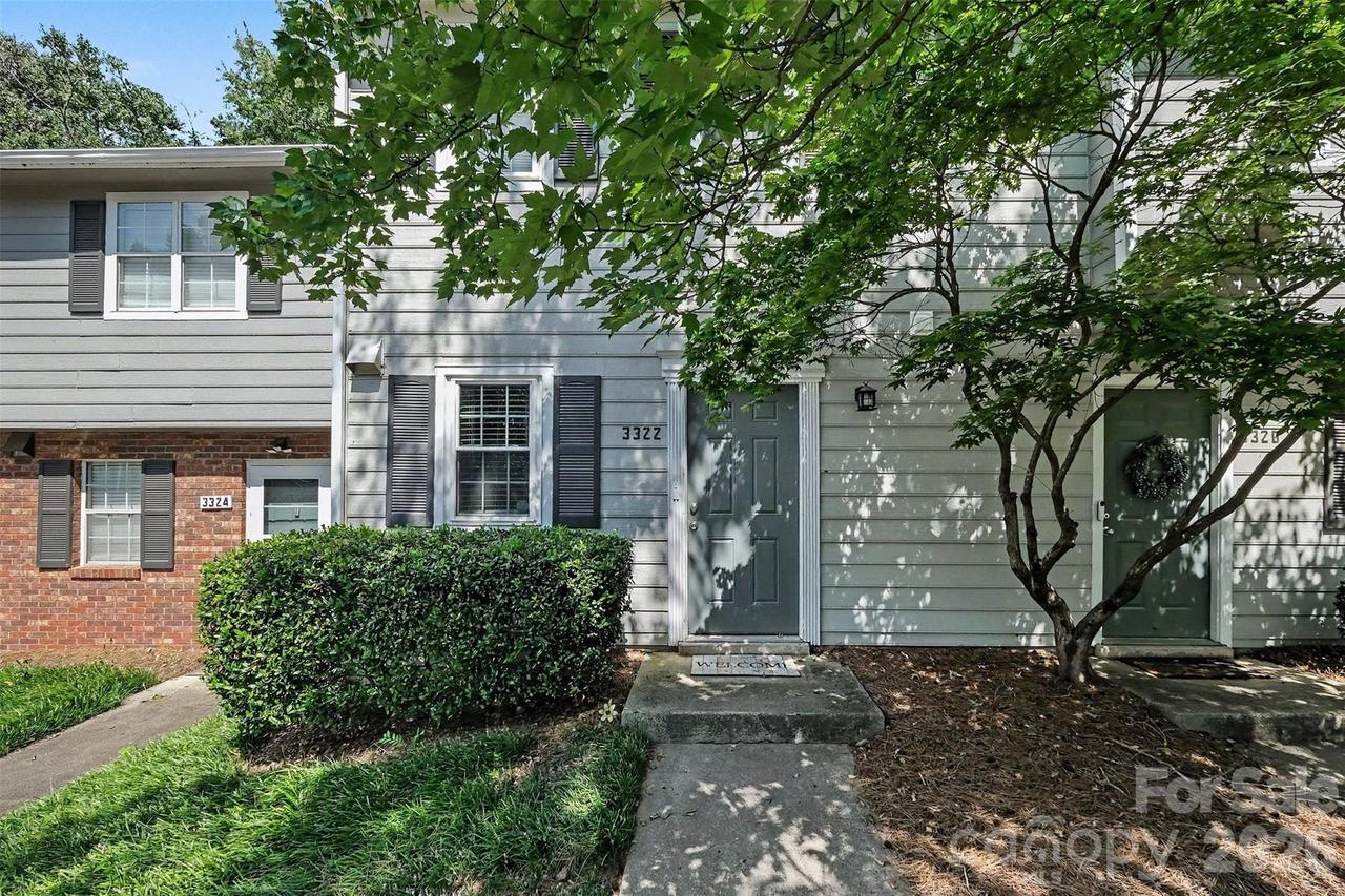 3322 Heathstead Pl., Charlotte, NC 28210