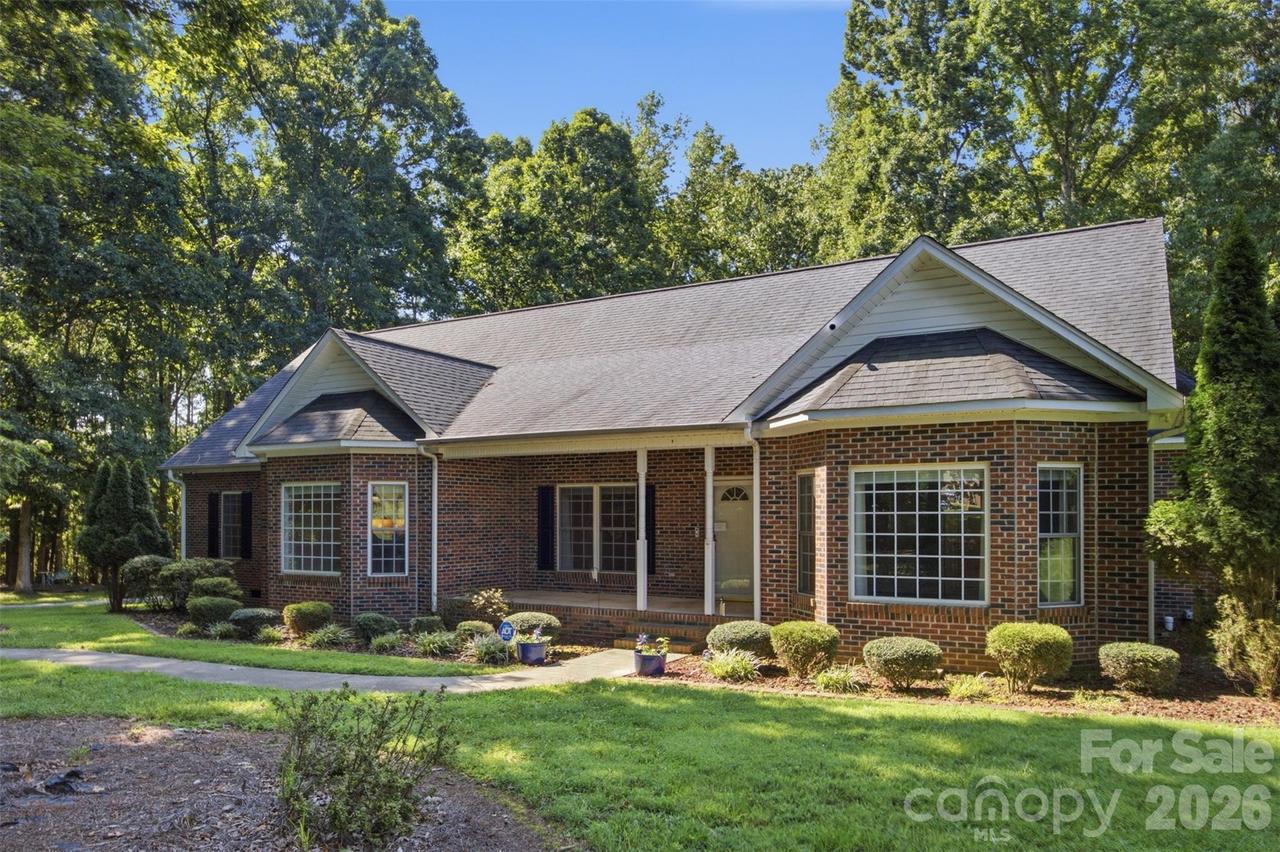216 Minnie Queen Ln., Belmont, NC 28012