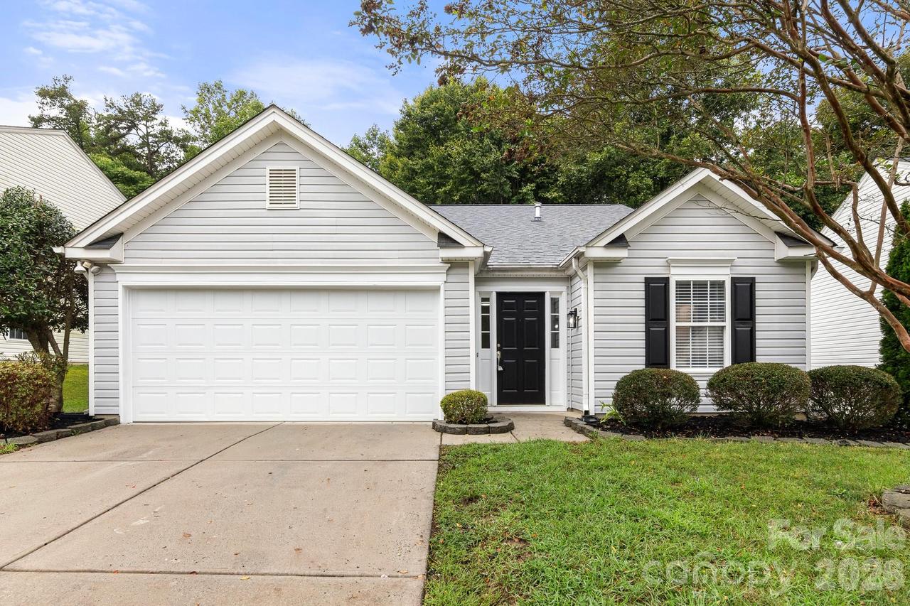 1940 Waters Trail Dr., Charlotte, NC 28216
