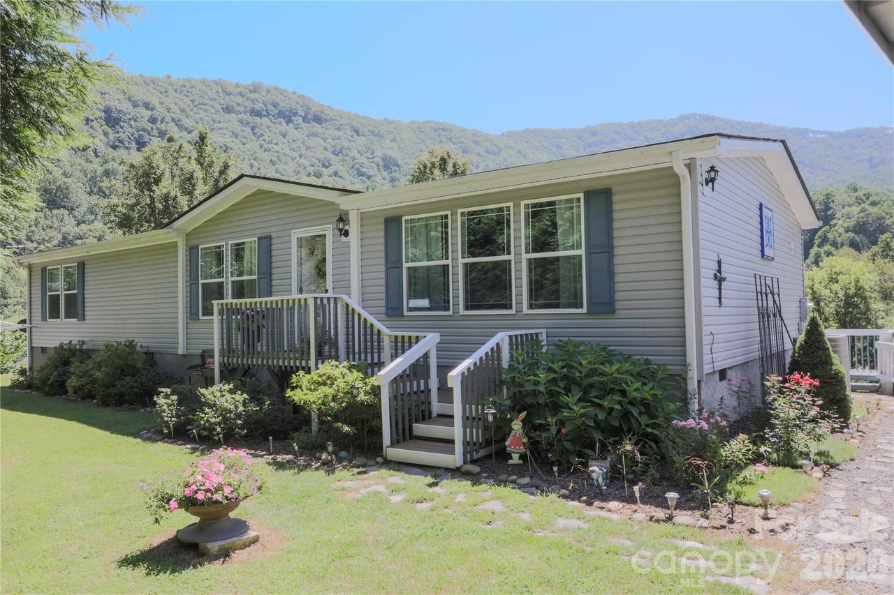 76 Patriot Dr., Waynesville, NC 28786