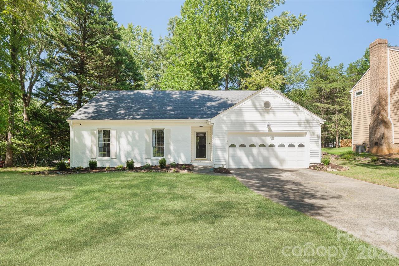8805 Golf Ridge Dr., Charlotte, NC 28277