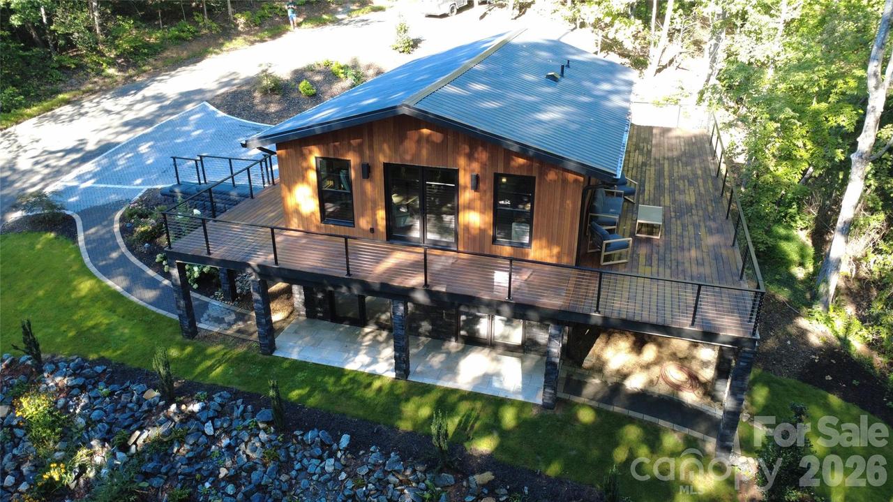 272 Bluebird Rd., Lake Lure, NC 28746