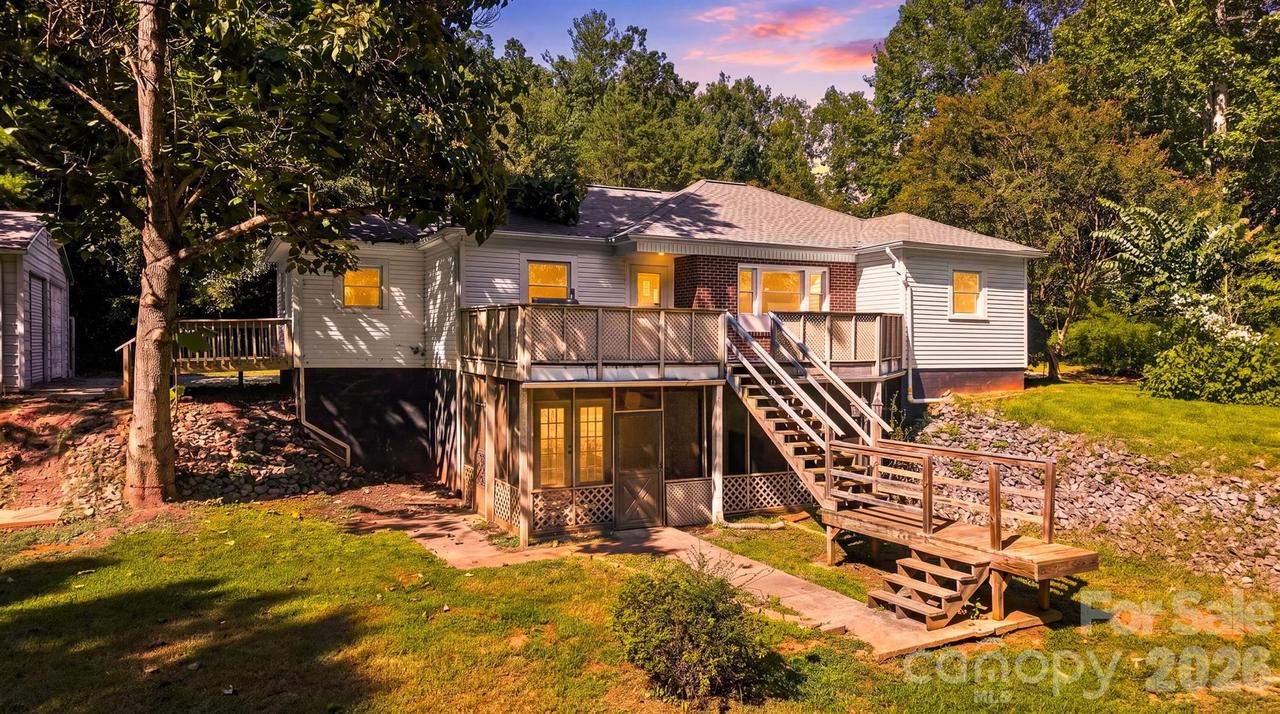 3436 Cannon Ridge Rd., Lenoir, NC 28645
