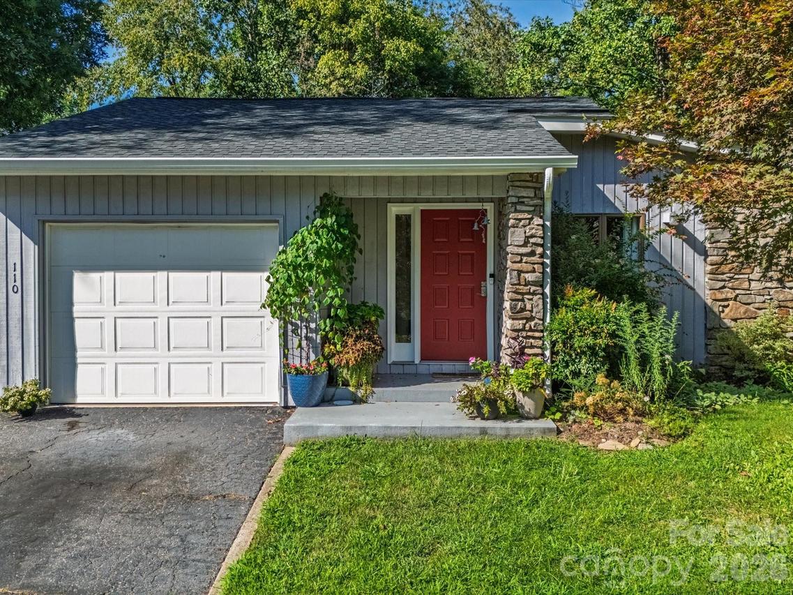 110 Aurora Dr., Asheville, NC 28805