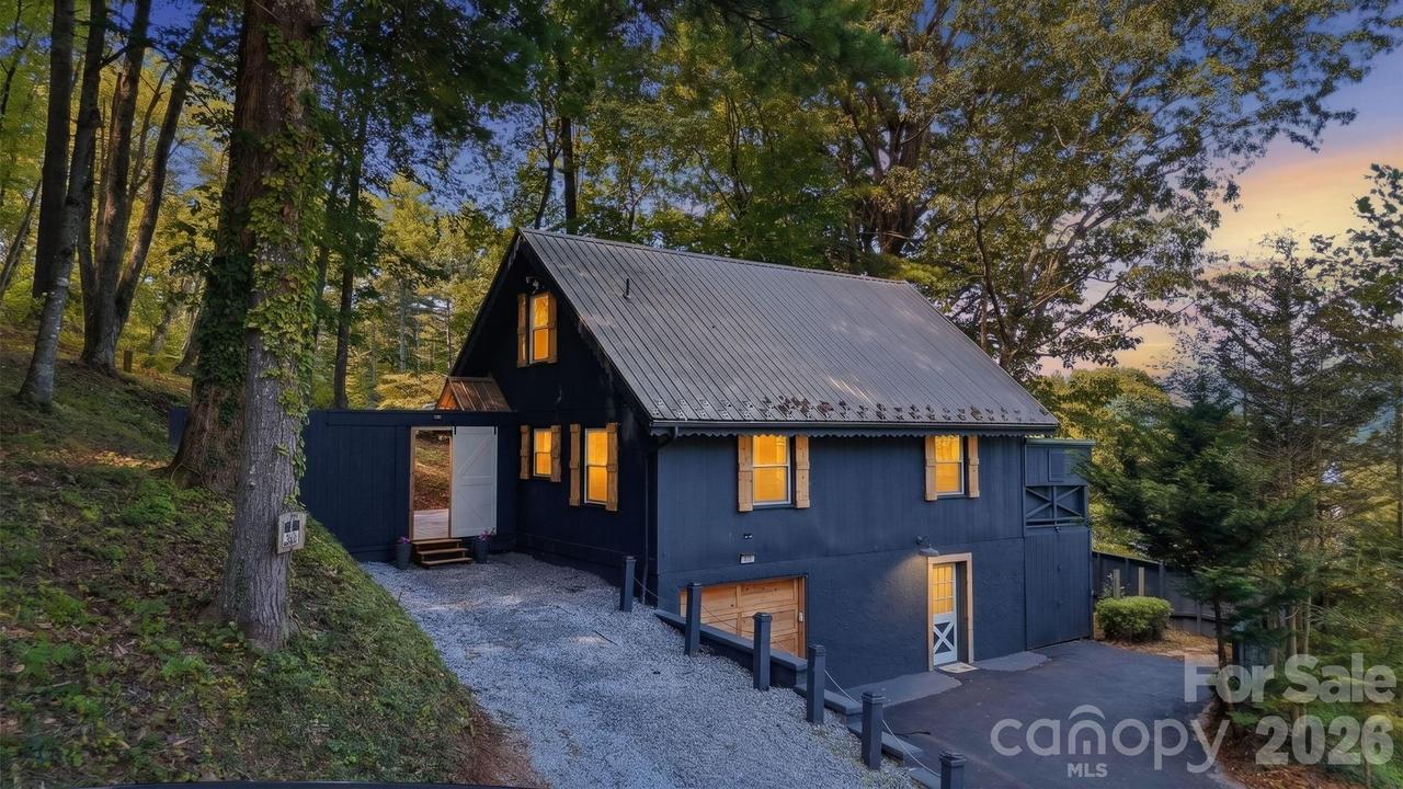 410 Mother In Law Ln., Burnsville, NC 28714