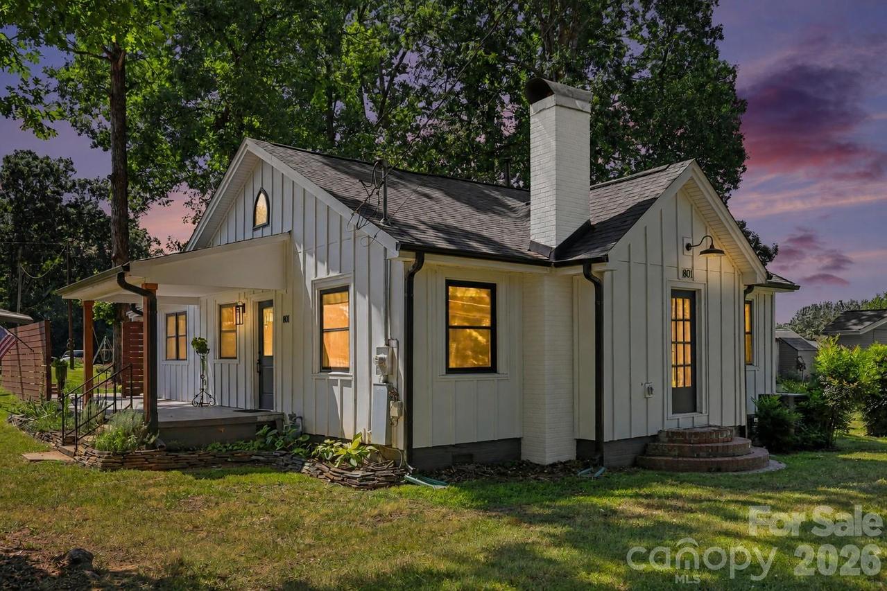 801 W Catawba Ave., Mount Holly, NC 28120